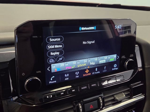 Used 2024 Nissan Pathfinder SL w/ SL Premium Package image 19