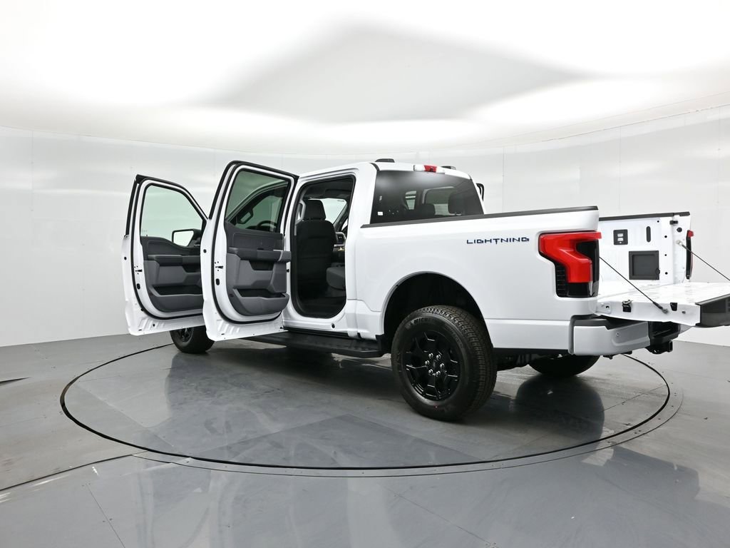New 2025 Ford F150 Lightning XLT image 35