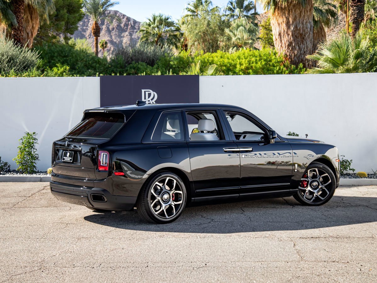 Used 2024 Rolls-Royce Cullinan Black Badge w/ Driver's Package image 2