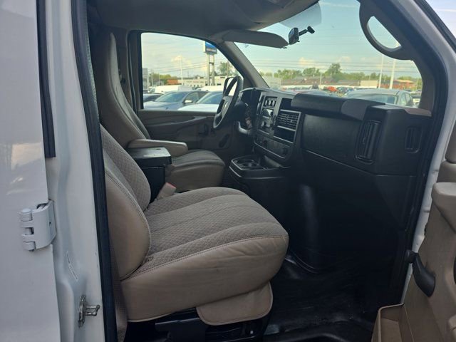 Used 2011 Chevrolet Express 2500 image 13