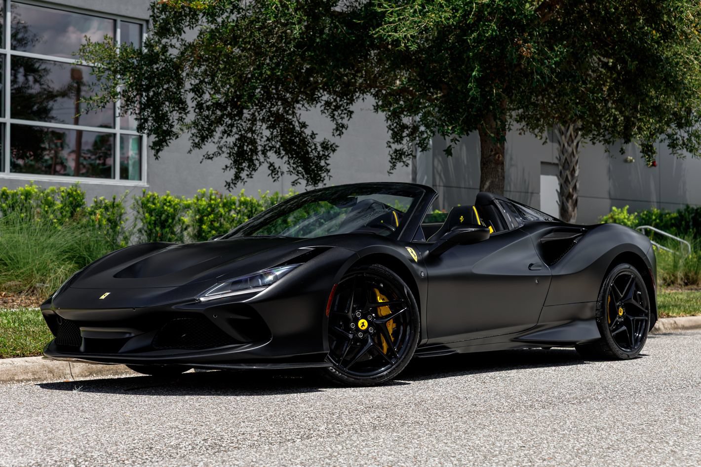 Used 2022 Ferrari F8 Tributo RWD image 38