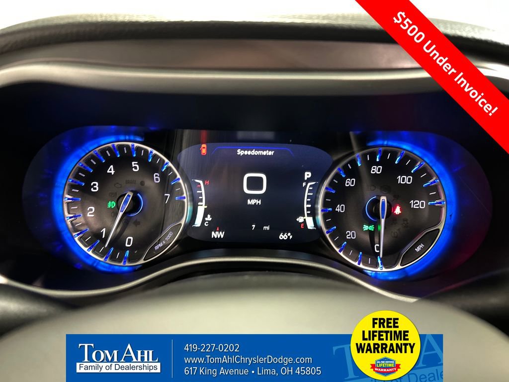 New 2026 Chrysler Pacifica Select image 14