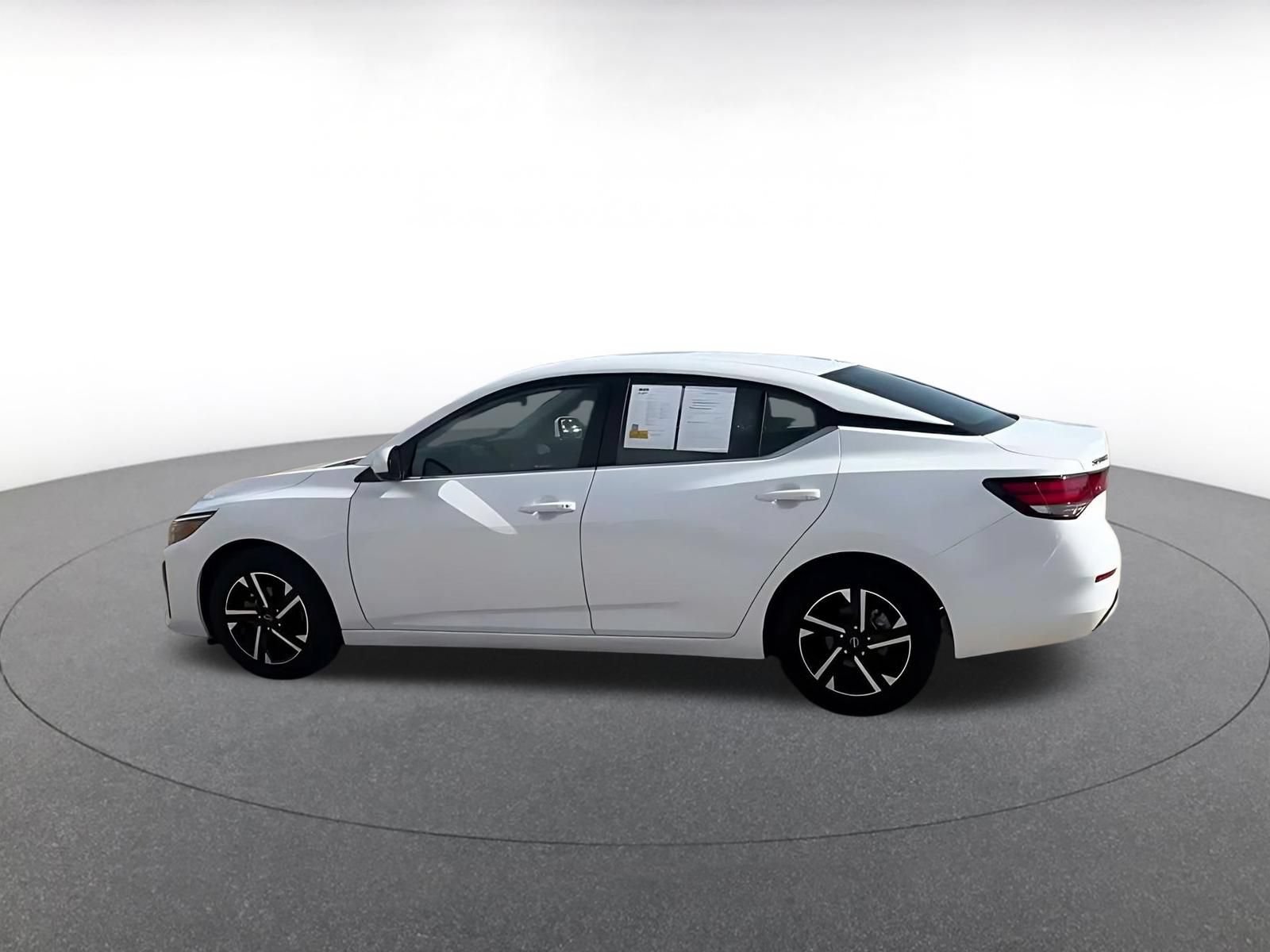 Used 2025 Nissan Sentra SV FWD image 10