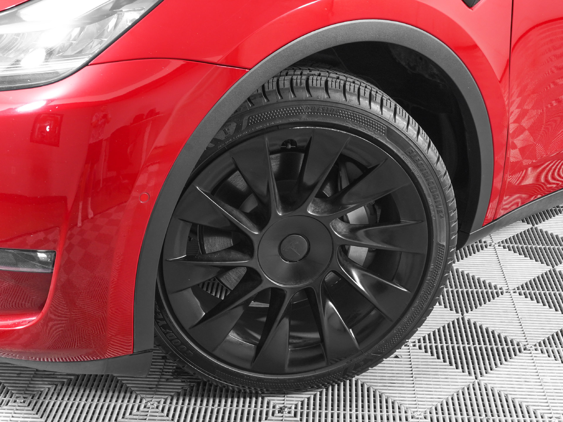 Used 2022 Tesla Model Y Long Range AWD/4WD image 33