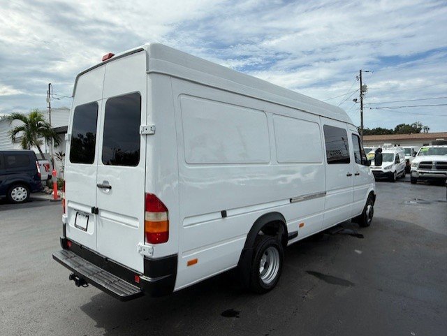 Used 2004 Dodge Sprinter 3500 RWD image 6