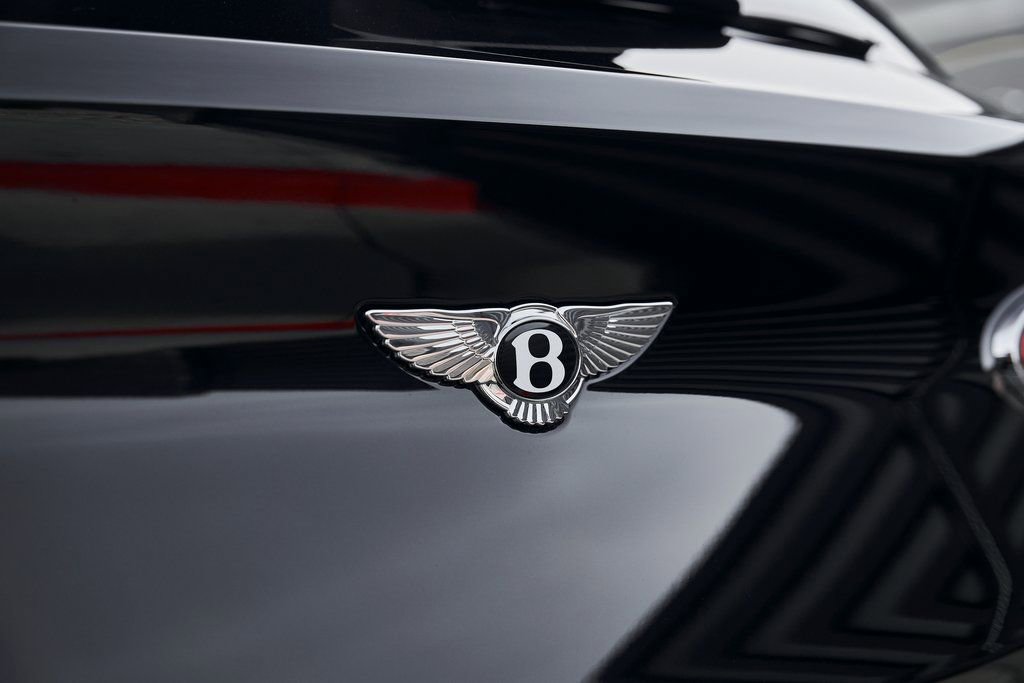 Used 2023 Bentley Bentayga Extended Wheelbase AWD/4WD image 12