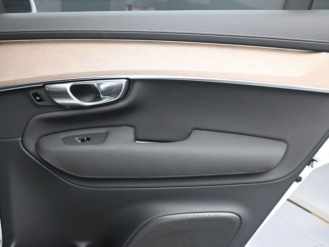 New 2026 Volvo XC90 T8 Plus w/ Protection Package Premier image 28