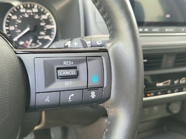 Used 2023 Nissan Rogue SV w/ SV Premium B Package FWD image 20
