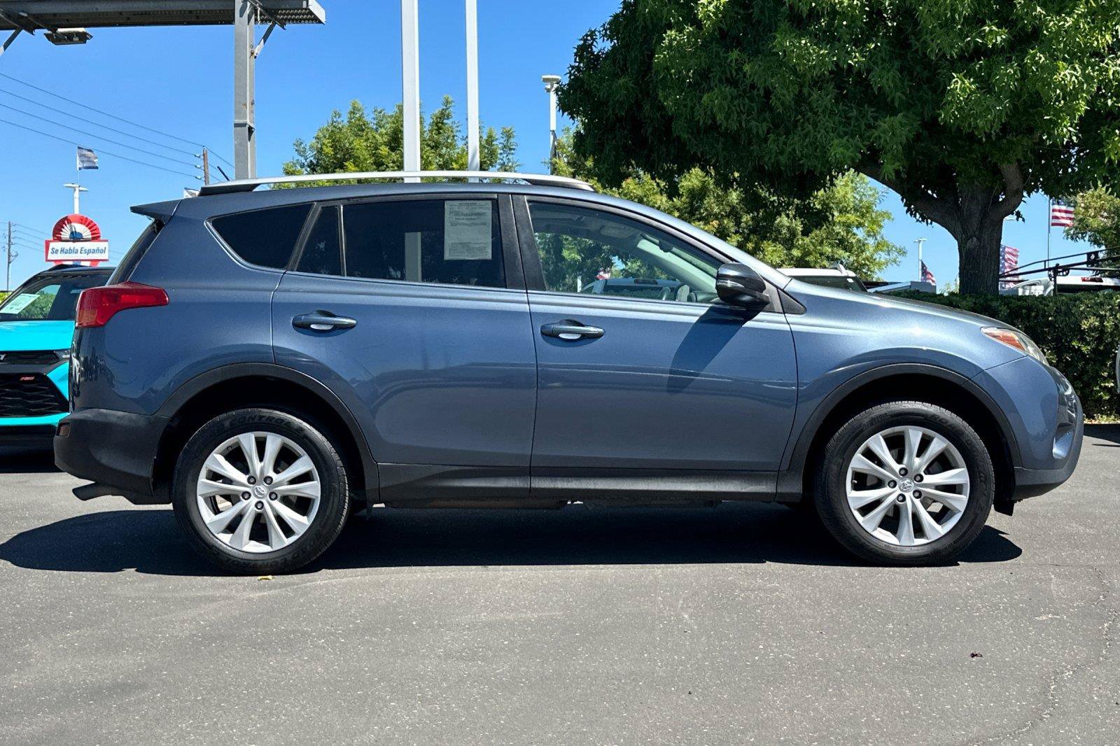 Used 2013 Toyota RAV4 Limited AWD/4WD image 2