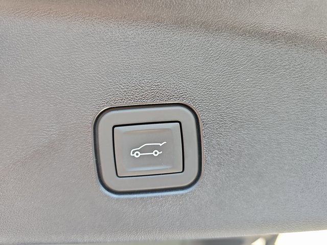 New 2026 Cadillac Vistiq Platinum image 16
