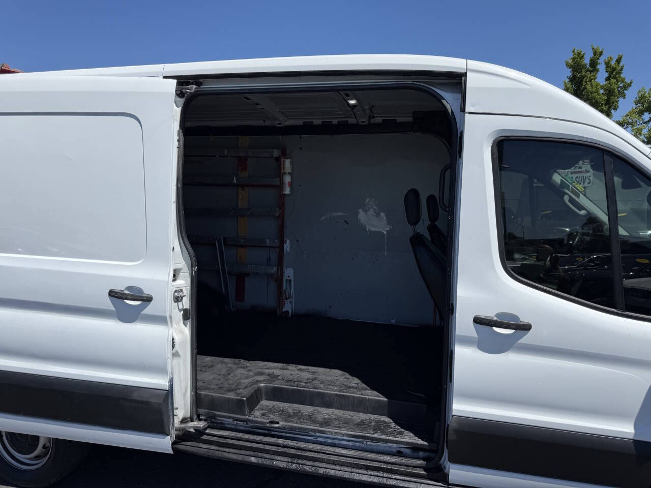 Used 2020 Ford Transit 250 Medium Roof RWD image 7