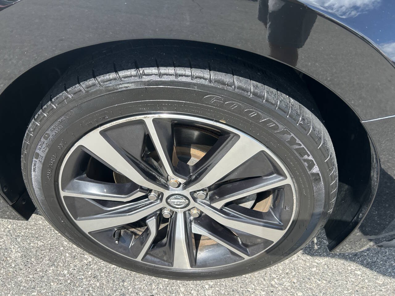 Used 2019 Nissan Maxima 3.5 SV w/ Floor Mat Group FWD image 10