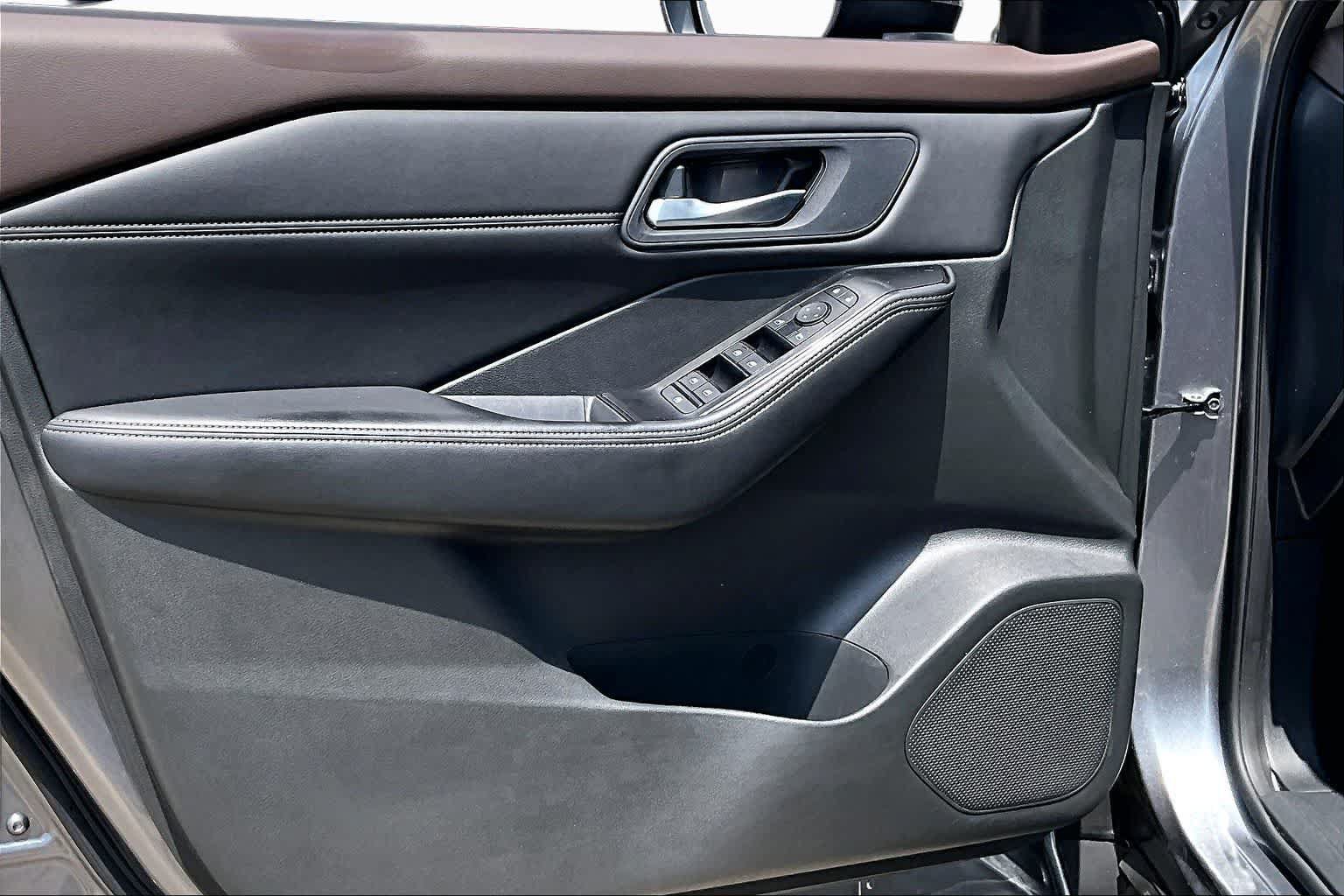Certified 2023 Nissan Rogue SV w/ SV Premium B Package FWD image 20