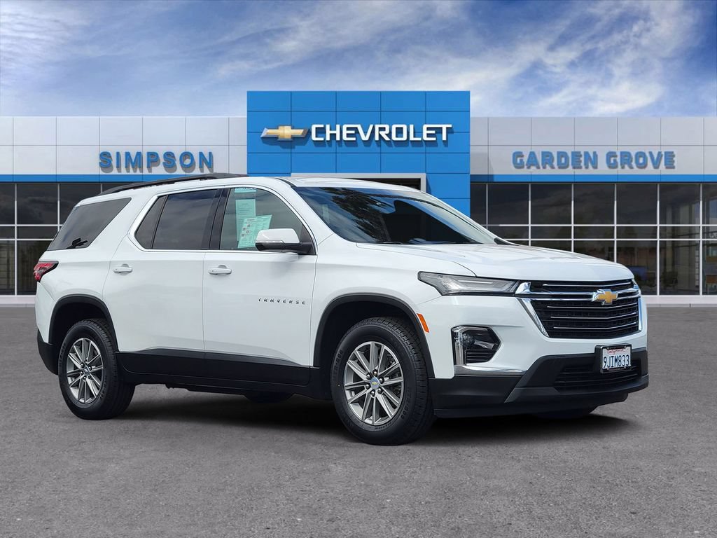 Used 2023 Chevrolet Traverse LT