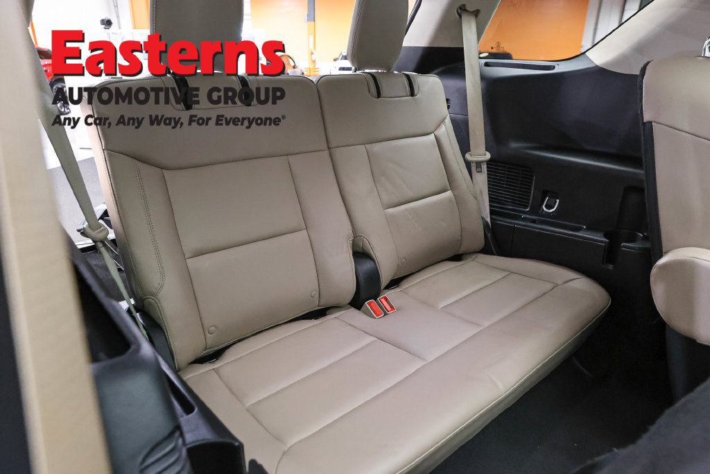Used 2023 Ford Explorer XLT w/ Equipment Group 202A AWD/4WD image 28