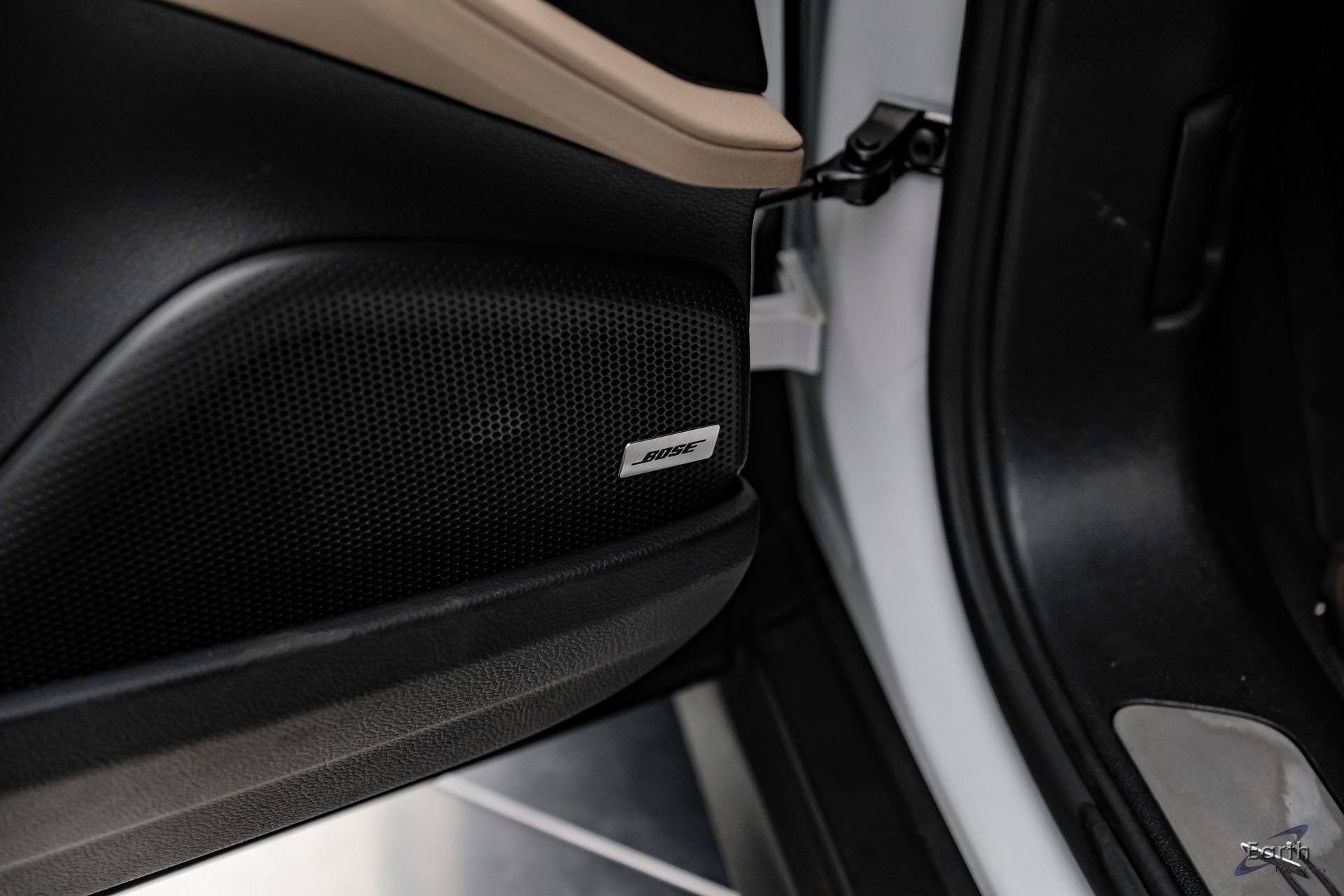 Used 2025 Porsche Panamera w/ Premium Package image 77