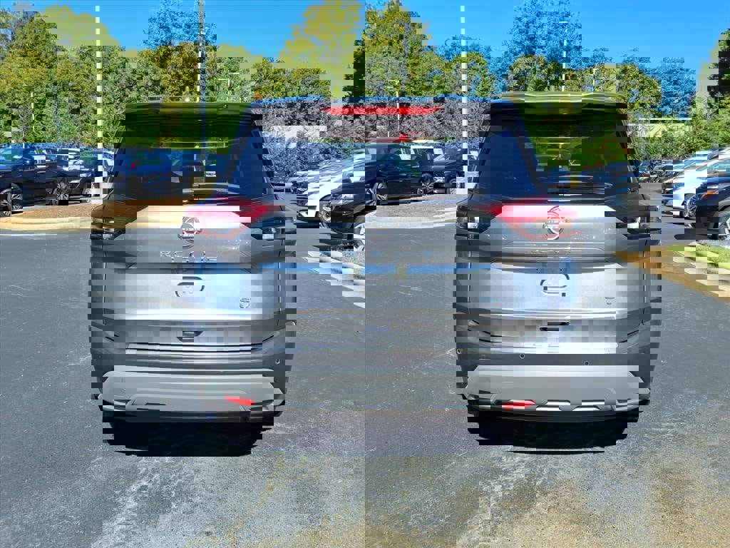 Used 2023 Nissan Rogue SV image 23