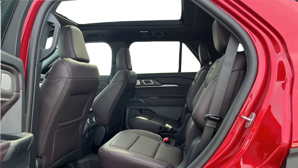 New 2026 Ford Explorer Platinum w/ LUX Leather Package AWD/4WD image 19