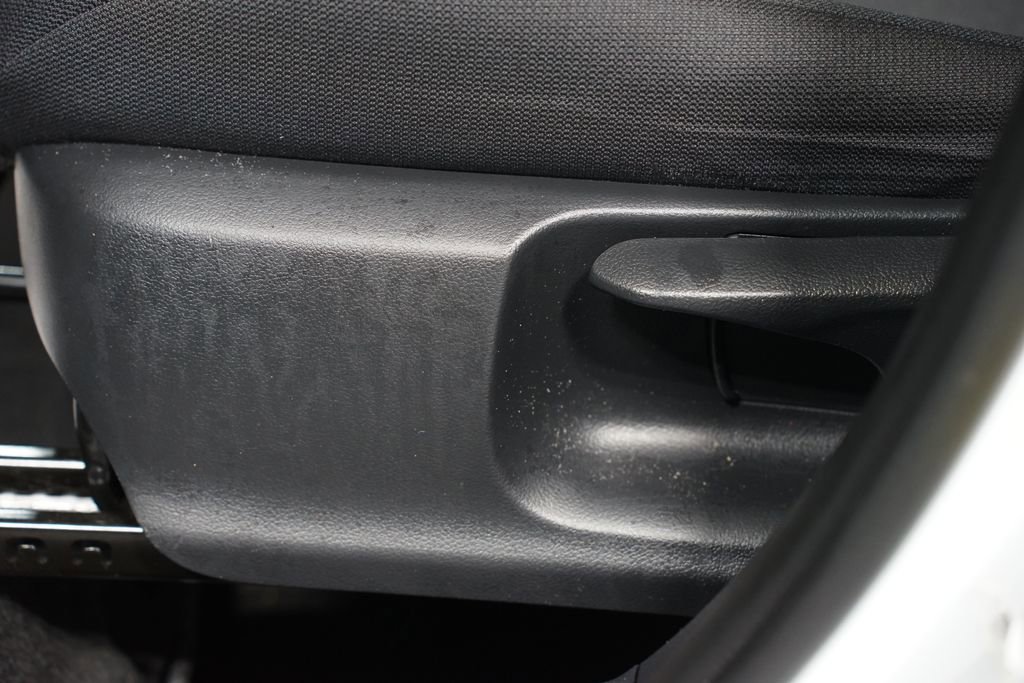 Certified 2024 Toyota Corolla Cross LE image 33