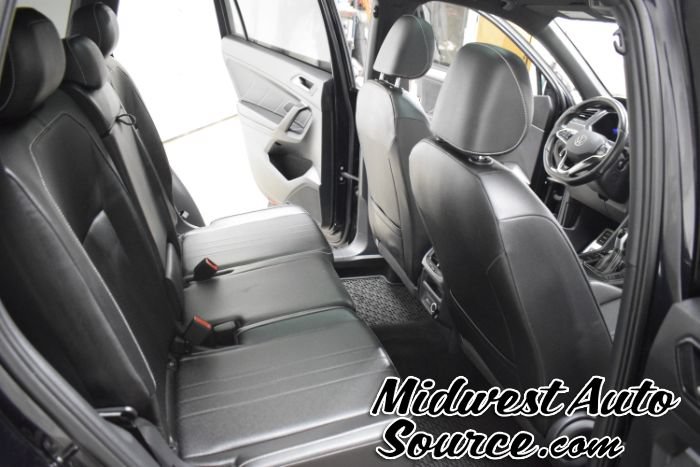 Used 2023 Volkswagen Tiguan SE R-Line AWD/4WD image 32