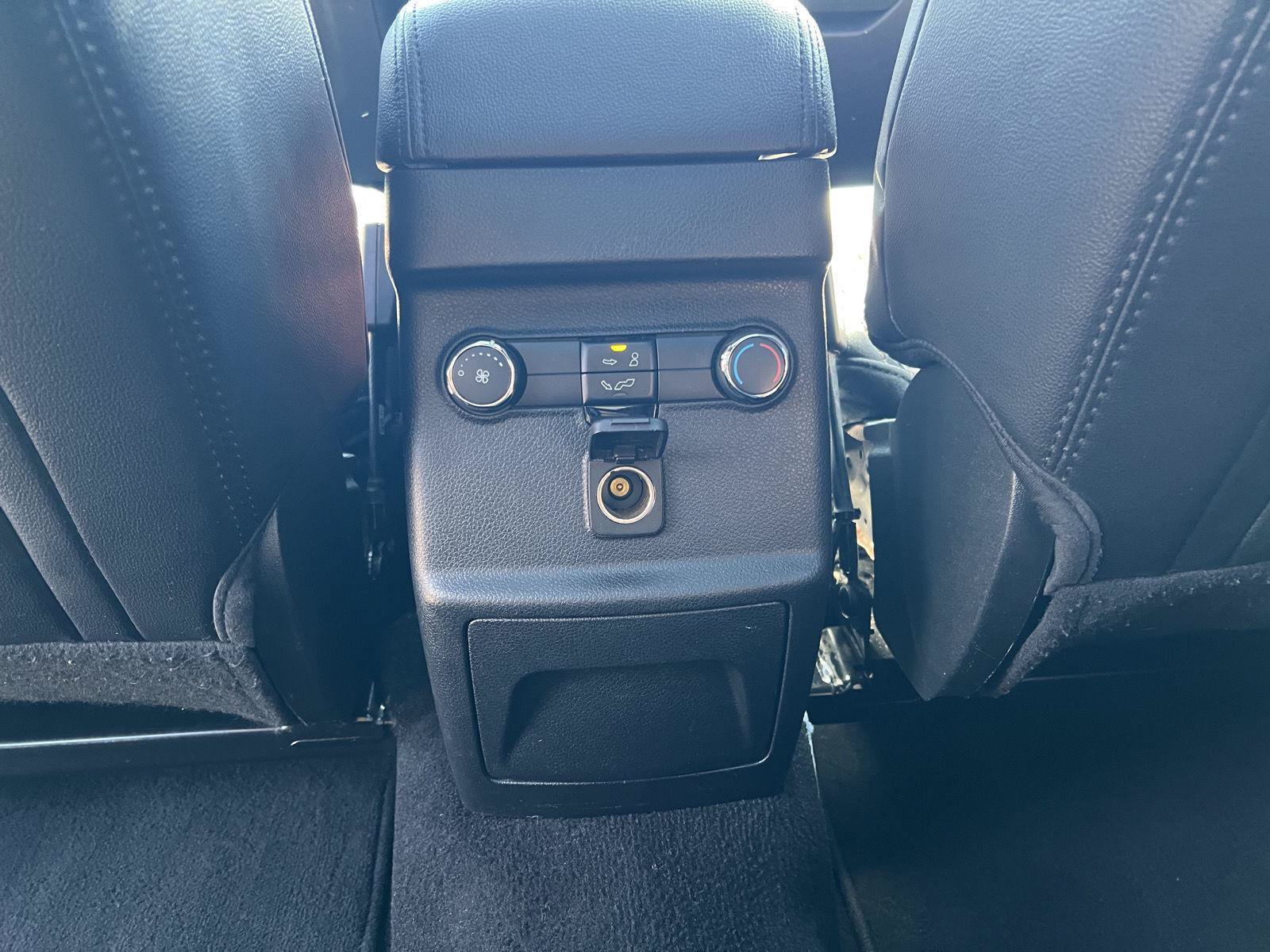 Used 2019 Ford Explorer XLT w/ Equipment Group 202A AWD/4WD image 43