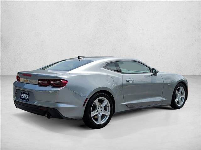 Used 2023 Chevrolet Camaro LT RWD image 5