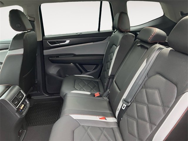 New 2026 Volkswagen Atlas Peak Edition image 13