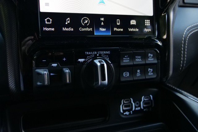 Used 2024 RAM 3500 Limited AWD/4WD image 14