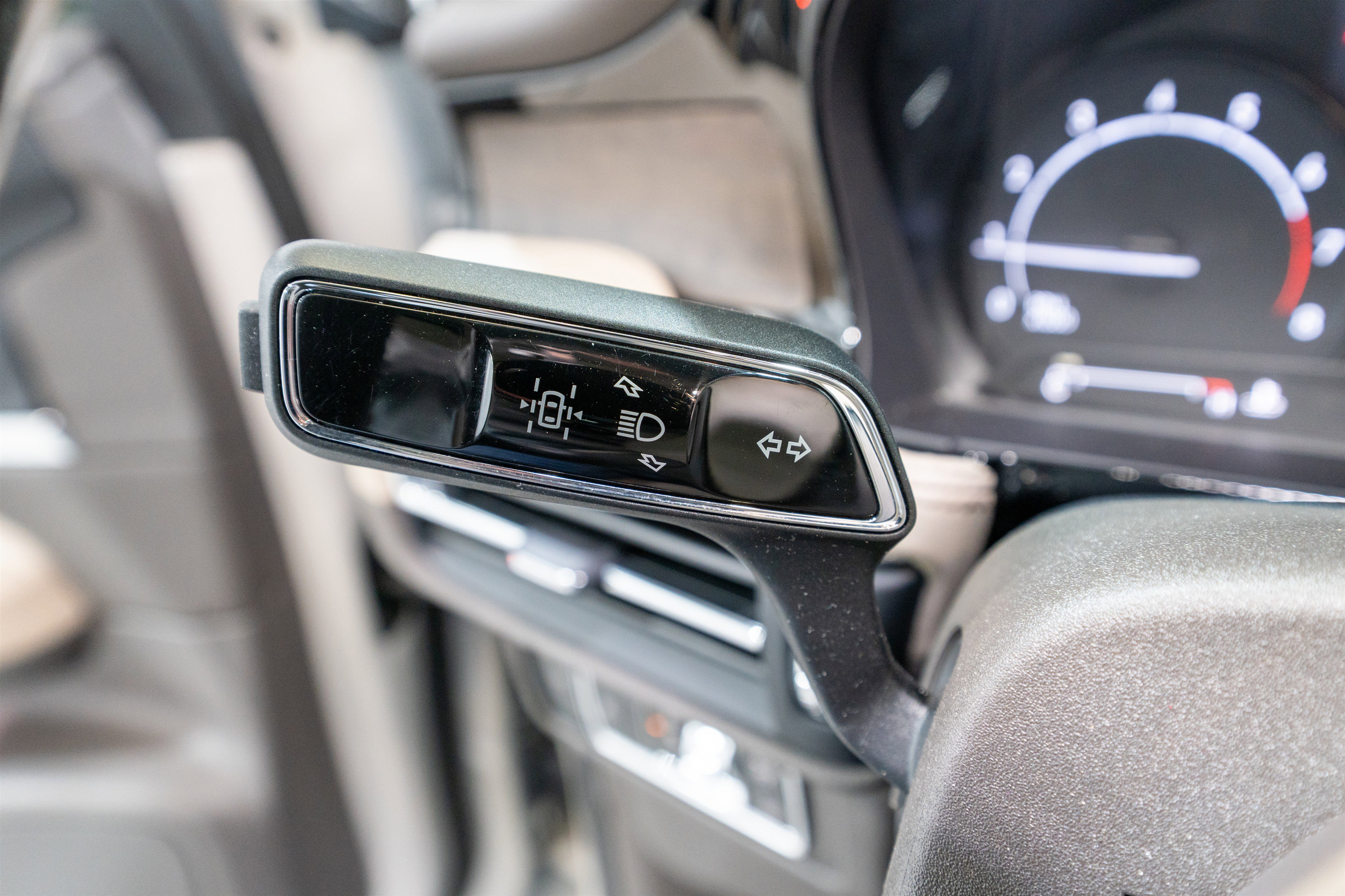 Used 2020 Lincoln Corsair Reserve w/ Elements Package image 32