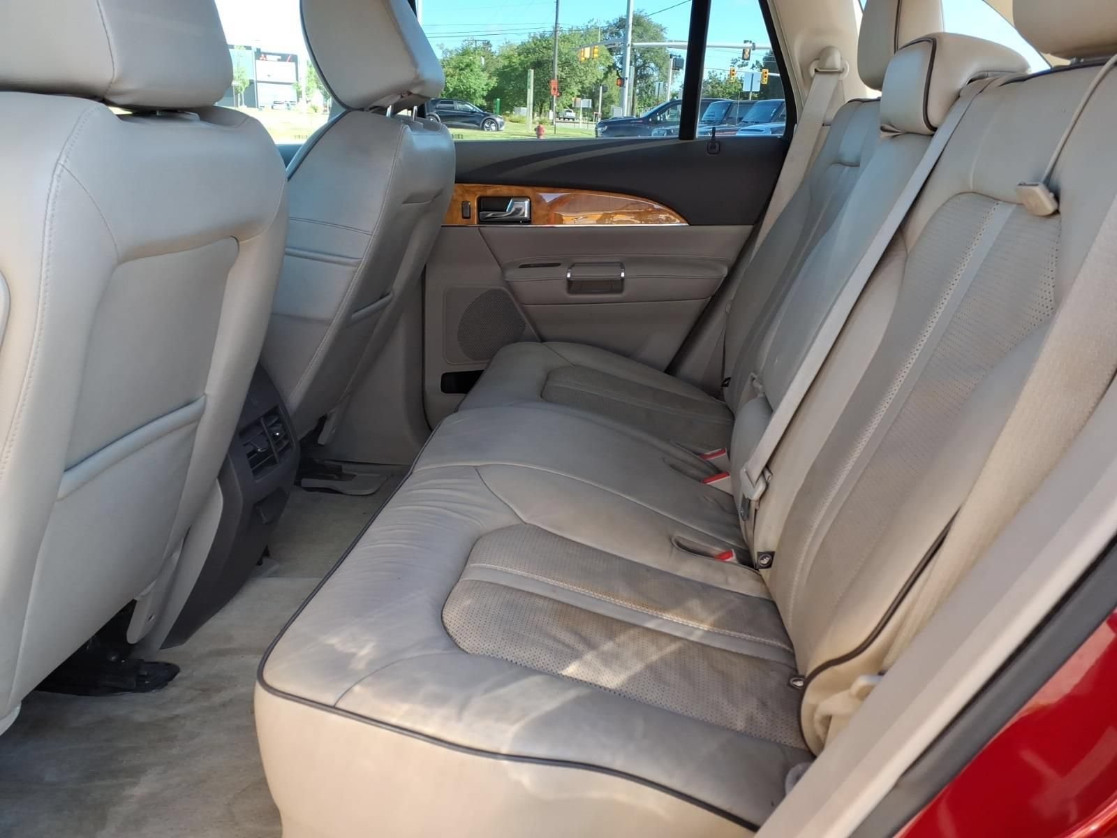 Used 2015 Lincoln MKX FWD w/ Equipment Group 101A image 11