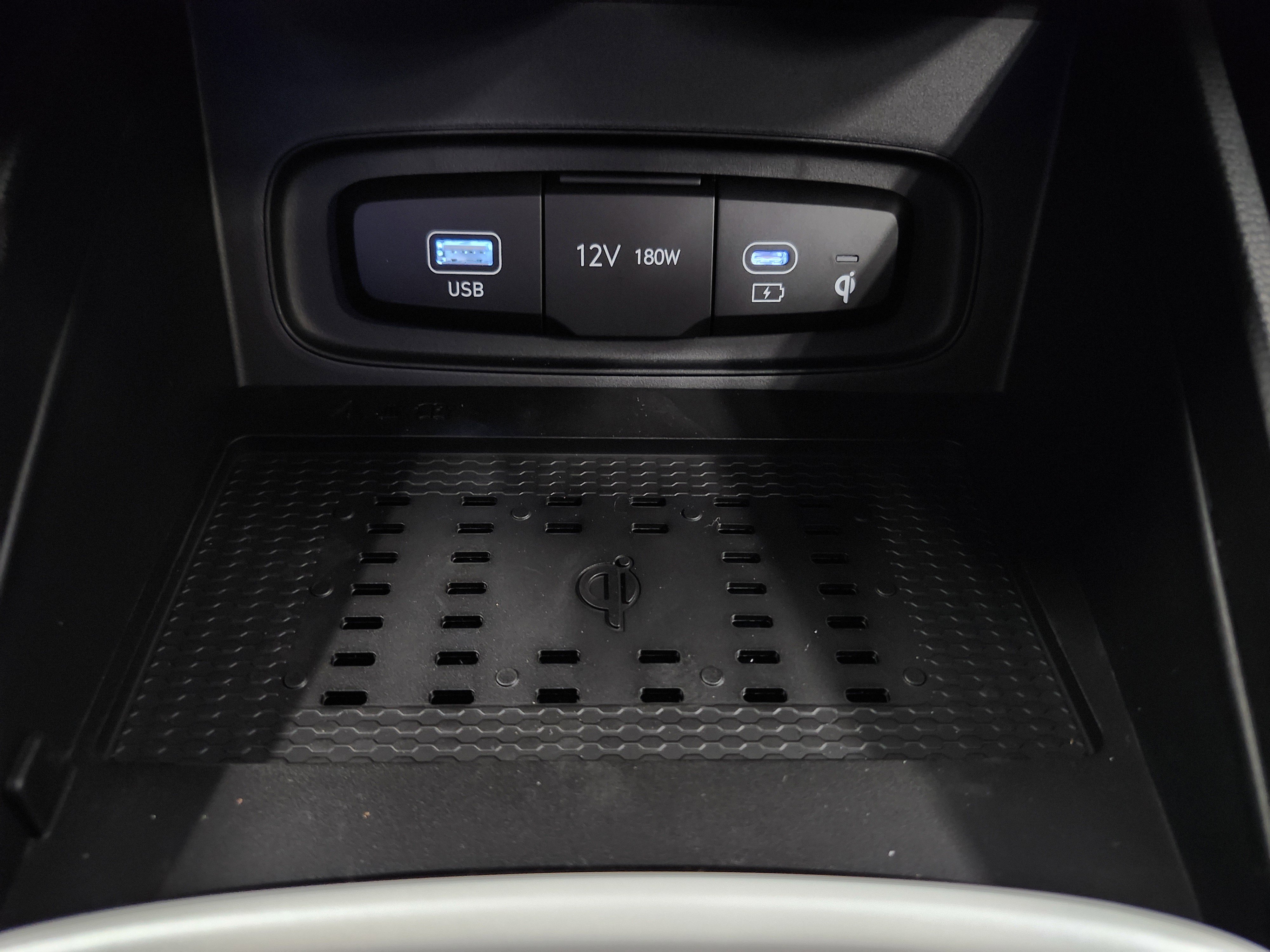 New 2026 Hyundai Venue SEL image 9