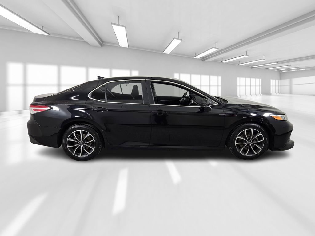 Used 2020 Toyota Camry LE FWD image 8