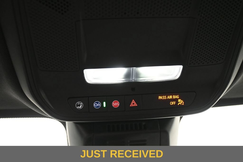 Used 2025 Chevrolet Equinox LT w/ Convenience Package II FWD image 14