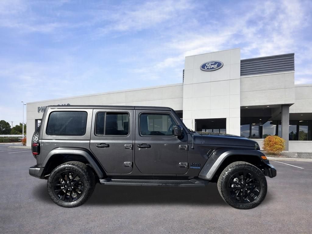 Used 2021 Jeep Wrangler Unlimited Sahara AWD/4WD image 8