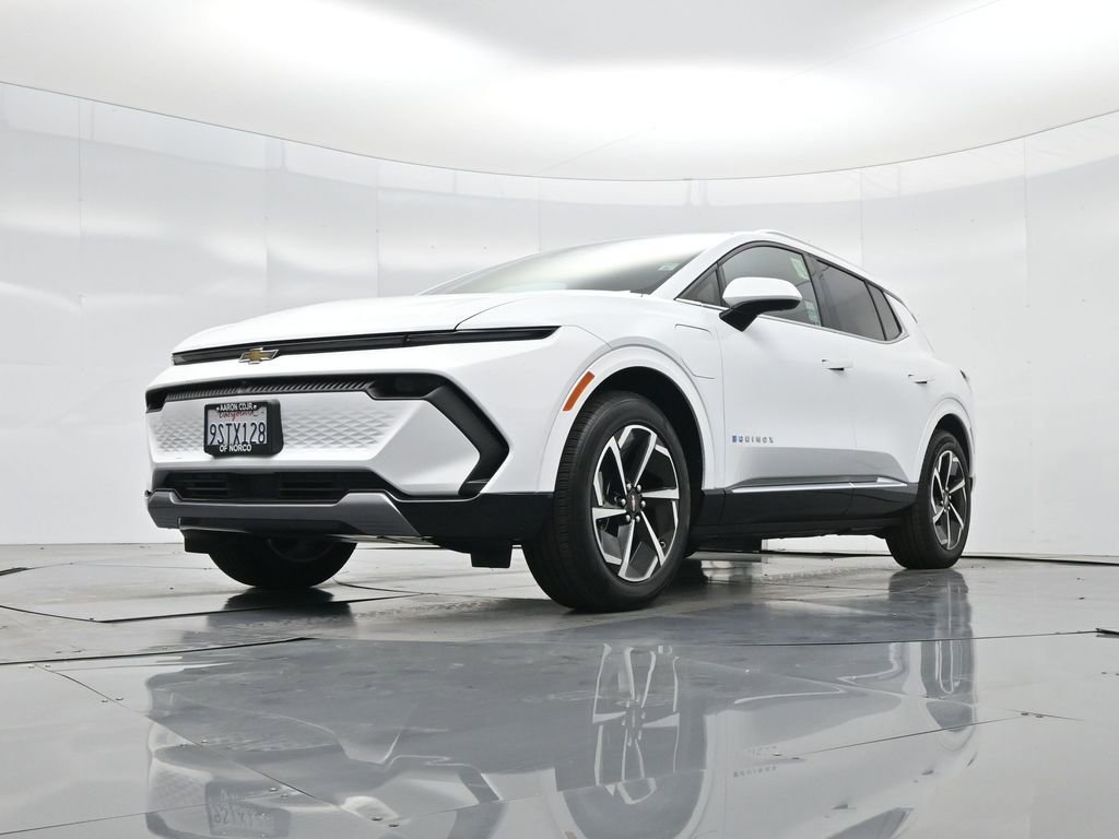 Used 2025 Chevrolet Equinox EV LT w/ Convenience Package image 42