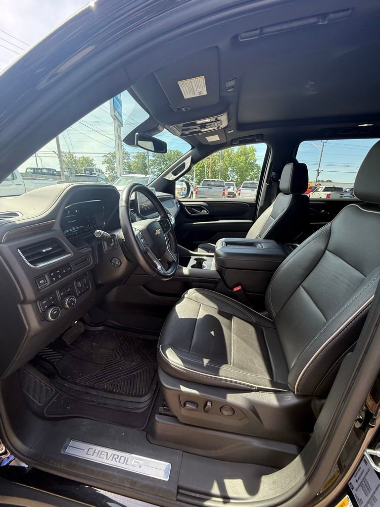 Used 2022 Chevrolet Tahoe Premier w/ Max Trailering Package AWD/4WD image 5