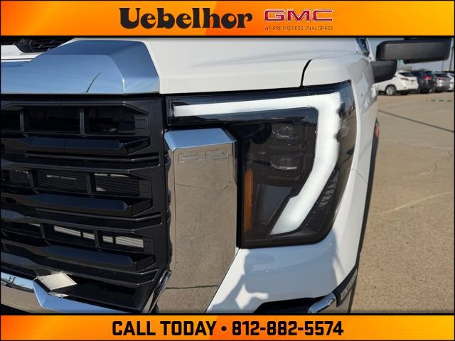 New 2026 GMC Sierra 2500 Pro w/ Convenience Package AWD/4WD image 10