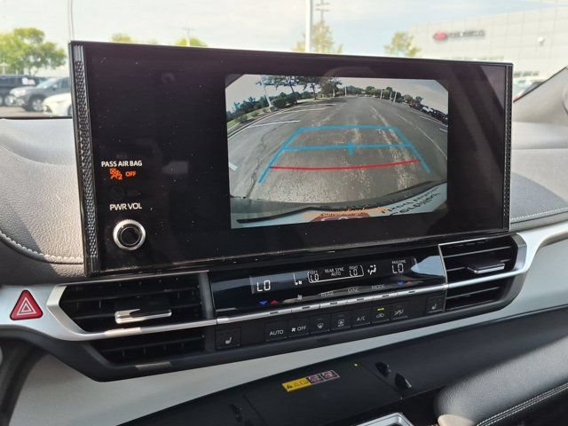 Certified 2025 Toyota Sienna XSE AWD/4WD image 13