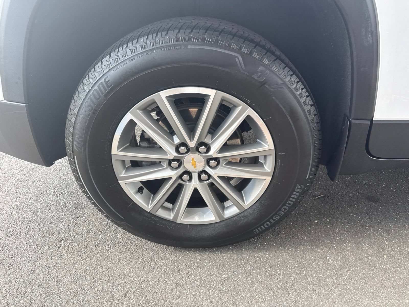 Used 2023 Chevrolet Traverse LT w/ LPO, Floor Liner Package AWD/4WD image 13