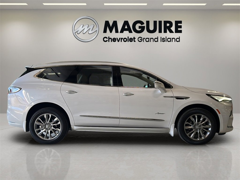 Used 2023 Buick Enclave Avenir w/ Avenir Technology Package image 3