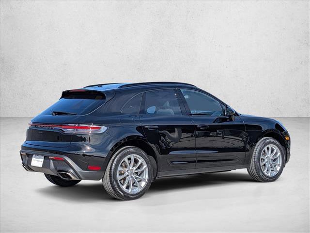 Certified 2024 Porsche Macan image 10