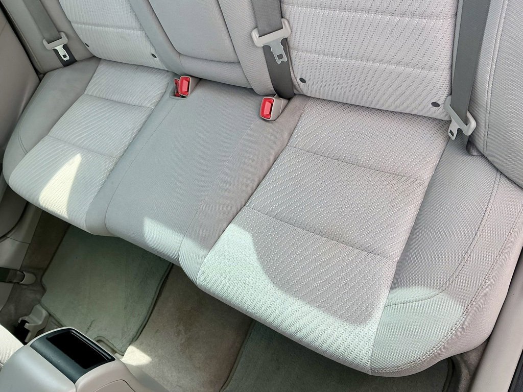 Used 2016 Toyota Camry LE image 29