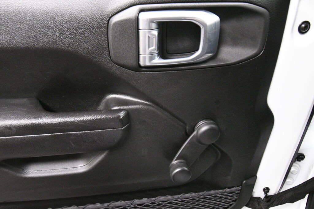 Used 2022 Jeep Wrangler Sport AWD/4WD image 11