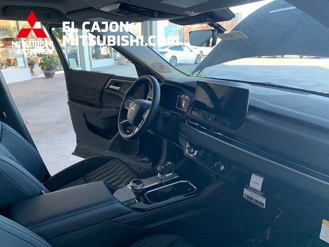 New 2026 Mitsubishi Outlander SEL FWD image 27