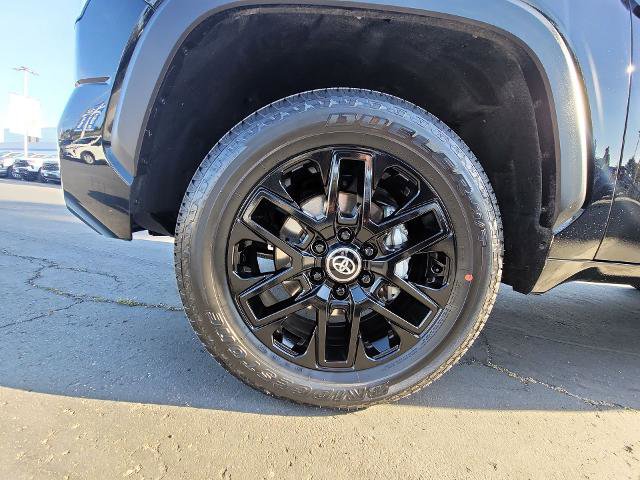 Used 2025 Toyota Tundra Limited image 32