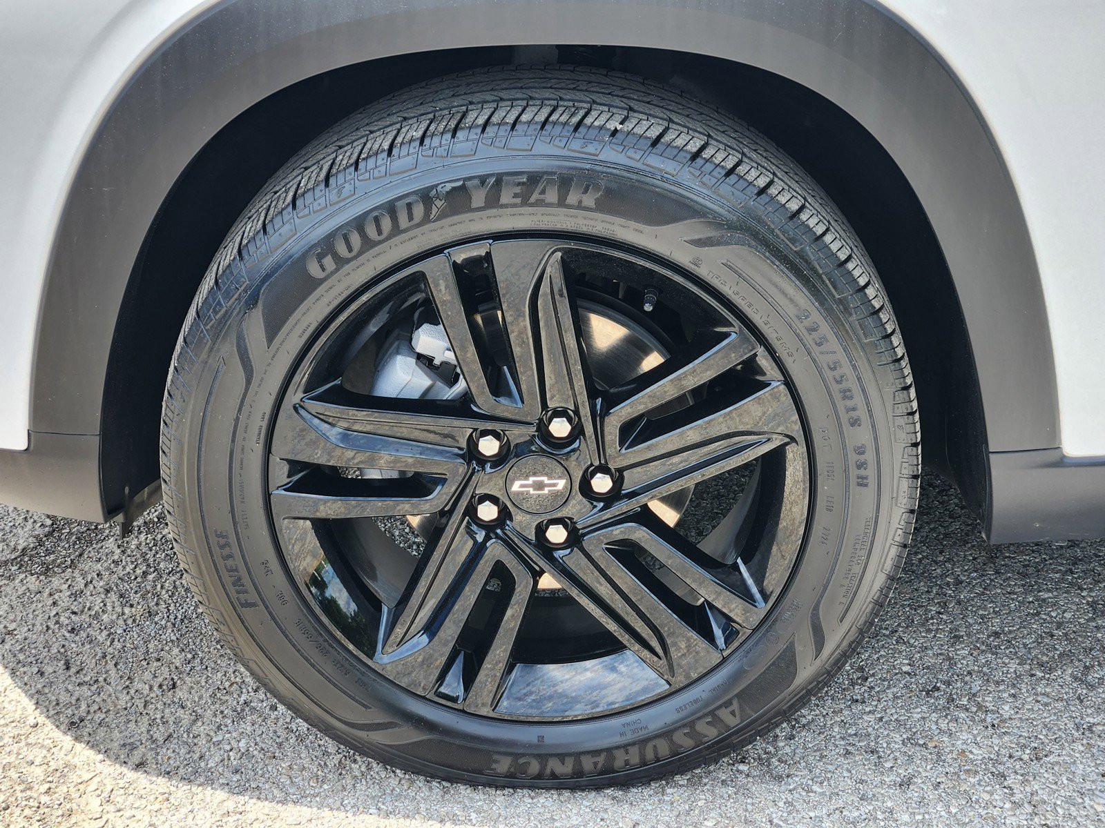 Used 2025 Chevrolet Trax ACTIV w/ Sunroof Package FWD image 30