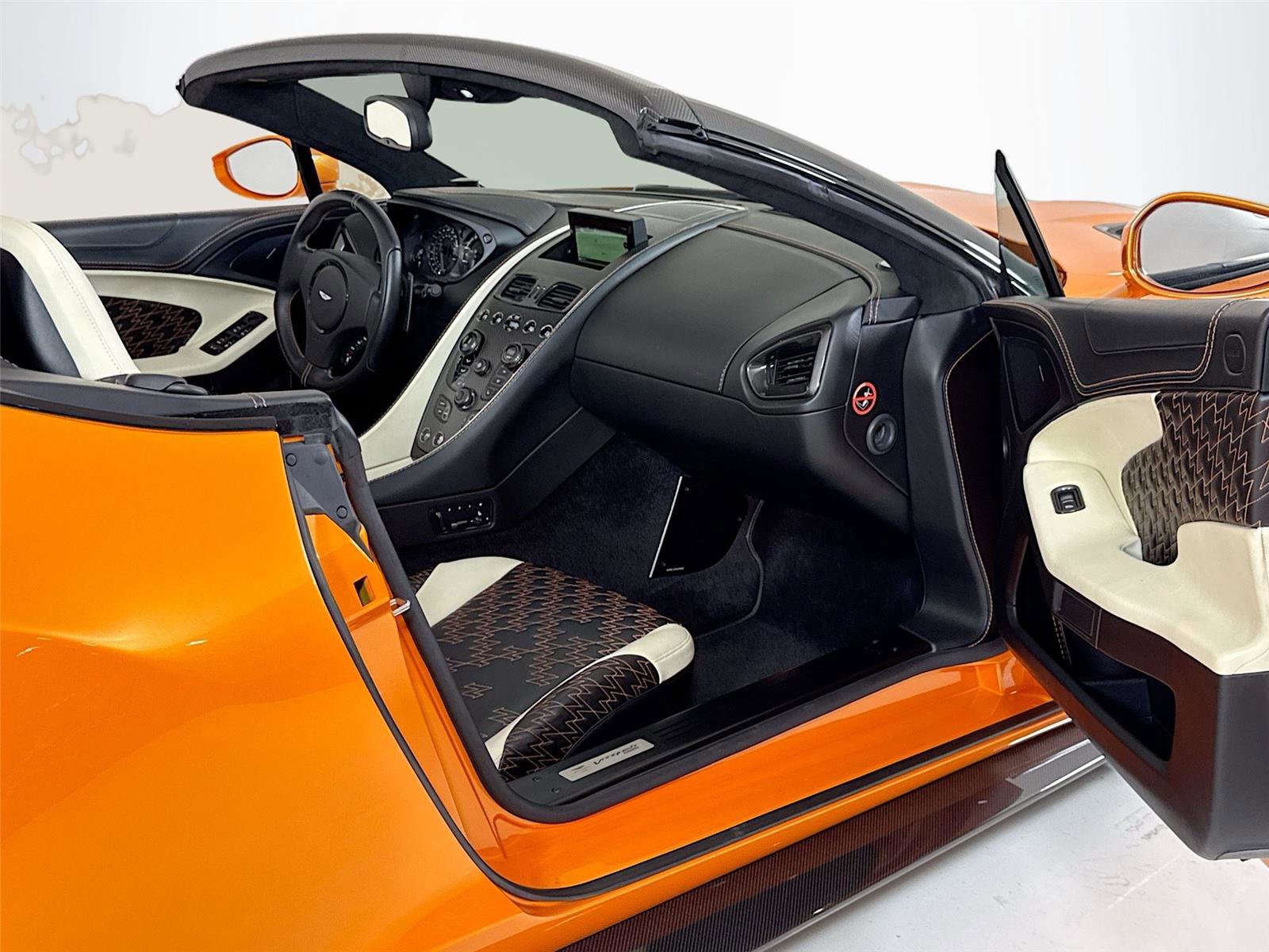 Used 2018 Aston Martin Vanquish Zagato image 27