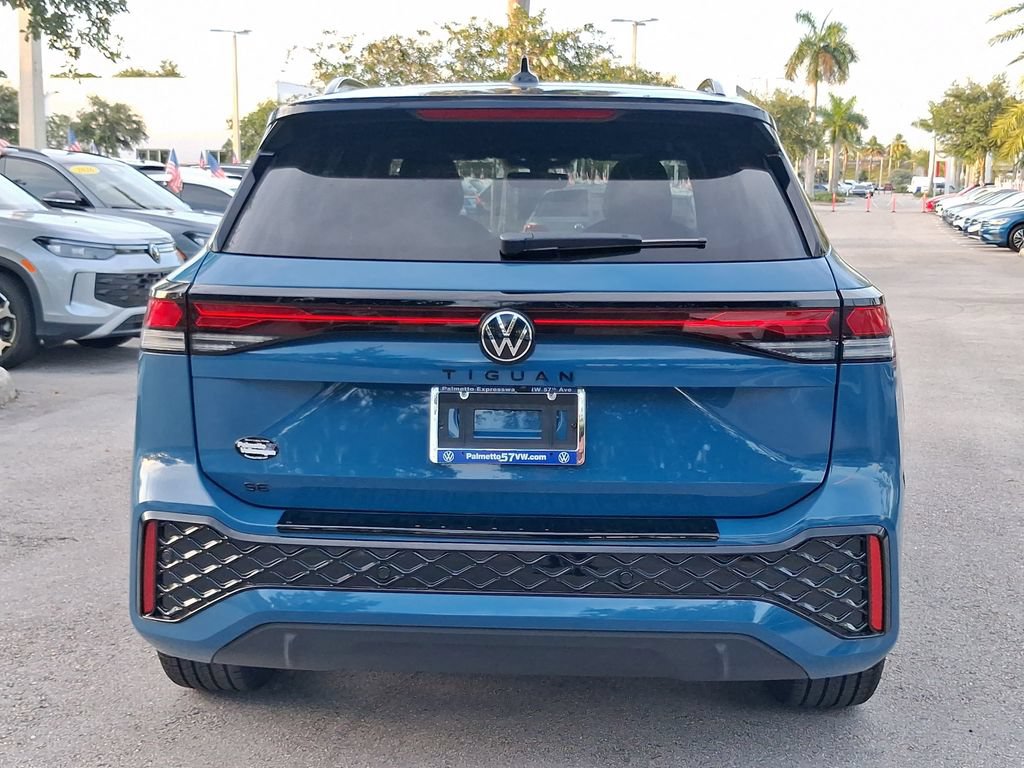 New 2026 Volkswagen Tiguan SE R-Line FWD image 4