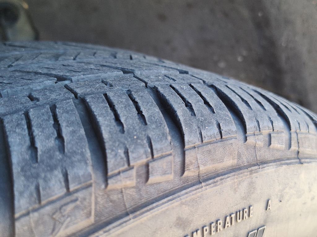 Used 2024 Volkswagen Taos SE image 18