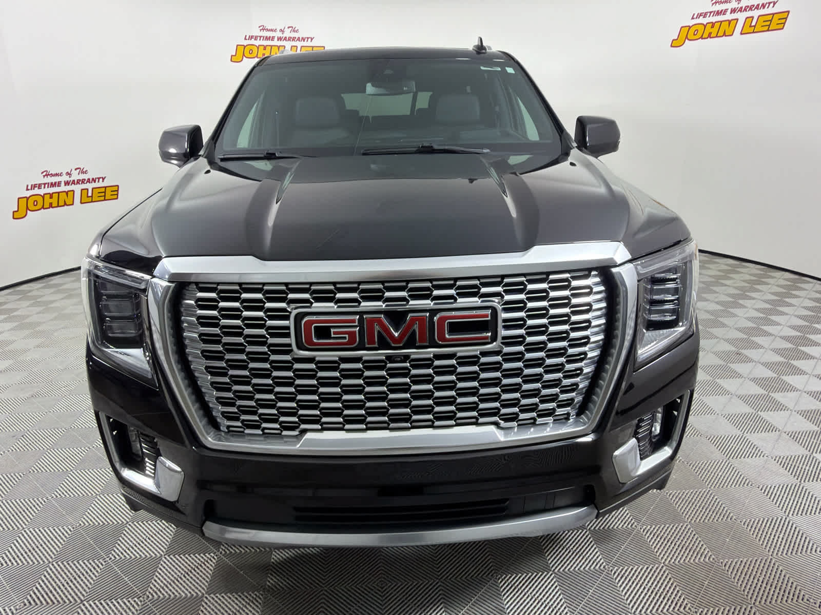 Used 2023 GMC Yukon Denali AWD/4WD image 9
